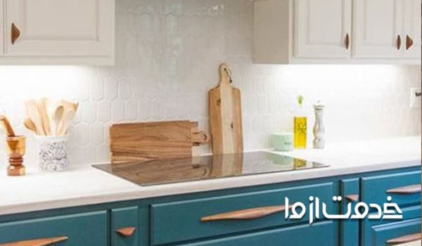 یک نمونه کابینت دو رنگ آشپزخانه 